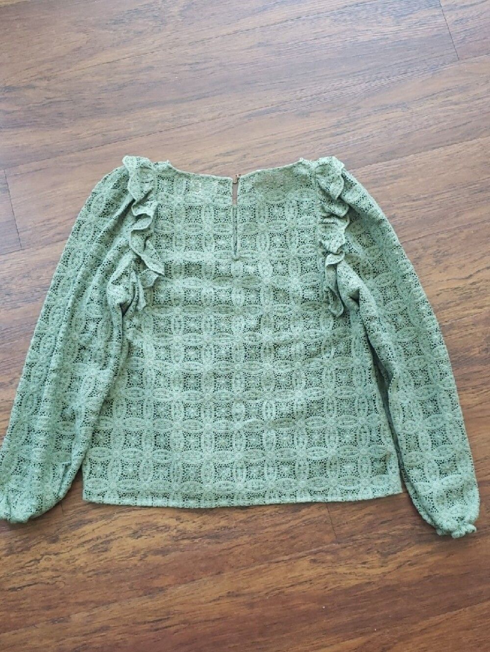 Sezane Salina Crochet Ruffle Long Sleeve Blouse Size 40 Preppy Luxury Boho Olive - Picture 7 of 8